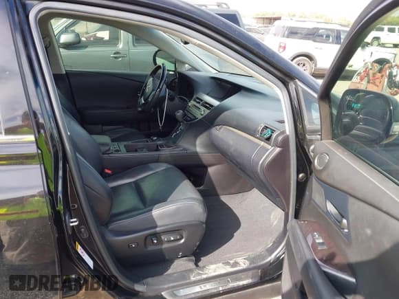 ✅ 2015 Lexus RX 350 • VIN: 2T2ZK1BA1FC182136 • Lot: 43464691. Wystawiony na IAAI z przebiegiem 103 996 mil. Bezpłatny archiwum sprzedaży aukcyjnych z USA i szczegółowy raport historii pojazdu na DreamBid. Zdjęcie 5.