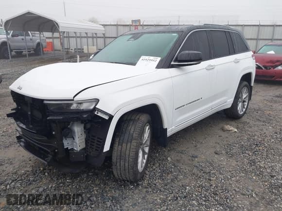 ✅ 2022 Jeep Grand Cherokee Summit • VIN: 1C4RJGEG2N8569685 • Lot: 41929952. Listed on IAAI with 20,484 mi. Free auction sales archive from the USA and detailed vehicle history report at DreamBid. Image 2.