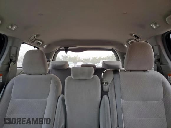 ✅ 2019 Toyota Sienna LE • VIN: 5TDKZ3DC3KS976374 • Lot: 93693165. Listed on Copart with 343,637 mi. Free auction sales archive from the USA and detailed vehicle history report at DreamBid. Image 10.