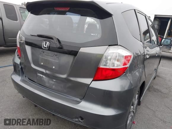 ✅ 2013 Honda Fit Sport • VIN: JHMGE8H67DC027092 • Лот: 43618841. Опубликован ранее на IAAI с пробегом 45 511 миль. Бесплатный доступ к архиву аукционных продаж из США и подробный отчёт об истории автомобиля на DreamBid. Изображение 17.