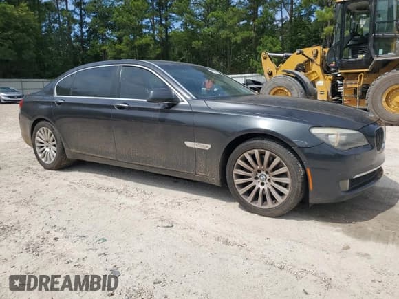 ✅ 2009 BMW 7 Series 750Li • VIN: WBAKB83569CY61524 • Lot: 70528775. Listed on Copart with 190,183 mi. Free auction sales archive from the USA and detailed vehicle history report at DreamBid. Image 4.