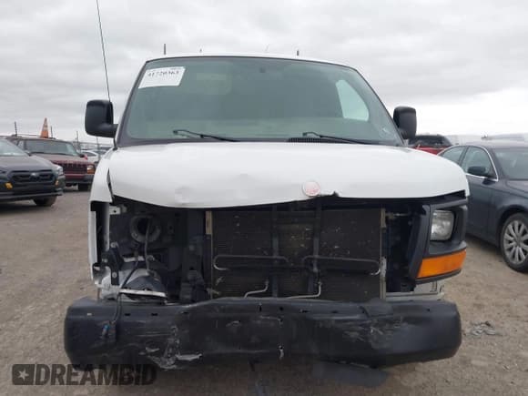 ✅ 2015 GMC Savana • VIN: 1GTW7GCF2F1267495 • Lot: 41720363. Listed on IAAI with 117,335 mi. Free auction sales archive from the USA and detailed vehicle history report at DreamBid. Image 6.