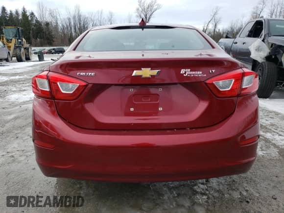 ✅ 2018 Chevrolet Cruze LT • VIN: 1G1BE5SM5J7109594 • Lot: 72500752. Wystawiony na Copart z przebiegiem 56 430 mil mil. Skorzystaj z bezpłatnego archiwum sprzedaży aukcyjnych z USA i zobacz szczegółowy raport historii pojazdu na DreamBid. Zdjęcie 6.