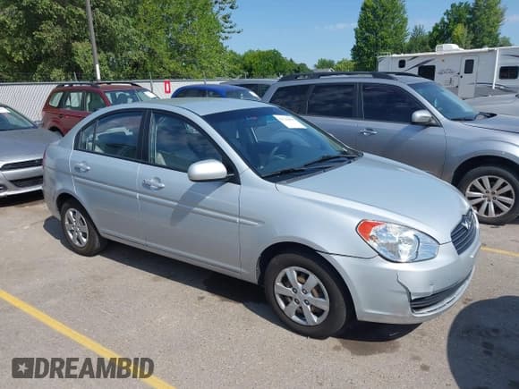 ✅ 2010 Hyundai Accent GLS • VIN: KMHCN4AC3AU481026 • Лот: 42742096. Опубликован ранее на IAAI с пробегом 138 297 миль. Бесплатный доступ к архиву аукционных продаж из США и подробный отчёт об истории автомобиля на DreamBid. Изображение 1.