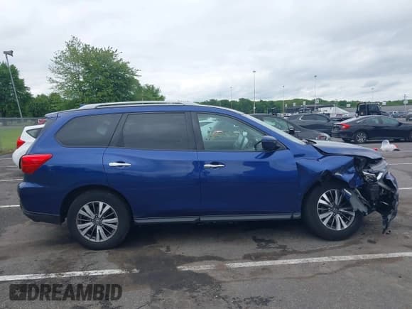✅ 2019 Nissan Pathfinder SV • VIN: 5N1DR2MM9KC640107 • Lot: 42387750. Listed on IAAI with 95,706 mi. Free auction sales archive from the USA and detailed vehicle history report at DreamBid. Image 13.
