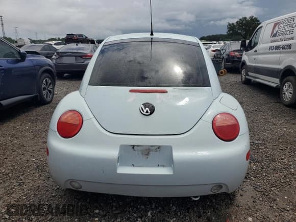 ✅ 2000 Volkswagen Beetle GLS • VIN: 3VWCD21C5YM469824 • Lot: 68413605. Listed on Copart with 197,242 mi. Free auction sales archive from the USA and detailed vehicle history report at DreamBid. Image 6.