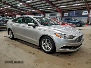 ✅ 2018 Ford Fusion SE • VIN: 3FA6P0LU0JR172184 • Lot: 95720685. Wystawiony na Copart z przebiegiem 320 677 mil. Bezpłatny archiwum sprzedaży aukcyjnych z USA i szczegółowy raport historii pojazdu na DreamBid. Zdjęcie 4.