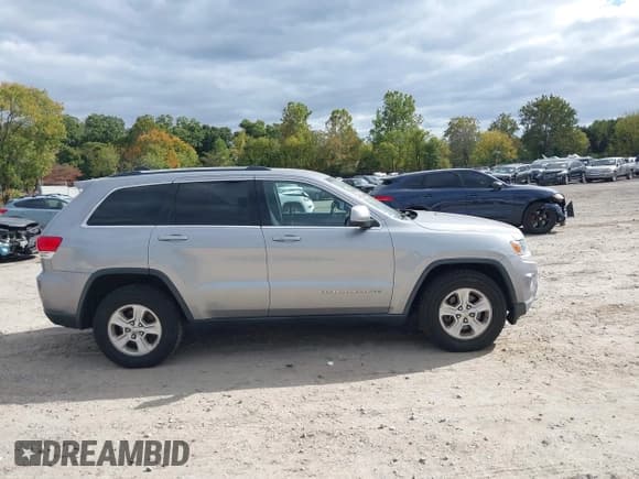 ✅ 2015 Jeep Grand Cherokee Laredo • VIN: 1C4RJFAG3FC639094 • Lot: 43428367. Listed on IAAI with 177,481 mi. Free auction sales archive from the USA and detailed vehicle history report at DreamBid. Image 13.