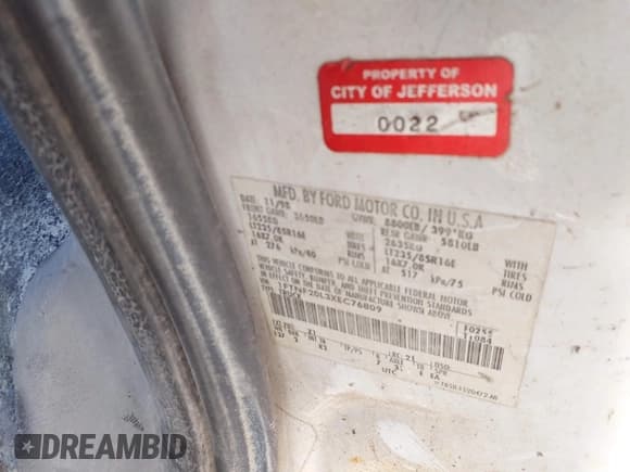 ✅ 1999 Ford F-250 XL • VIN: 1FTNF20L3XEC76809 • Лот: 40153294. Опубликован ранее на IAAI с пробегом 457 050 миль. Бесплатный доступ к архиву аукционных продаж из США и подробный отчёт об истории автомобиля на DreamBid. Изображение 9.