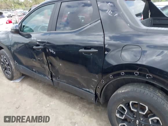 2022 Hyundai Santa Cruz SE with VIN 5NTJA4AE6NH003287, listed as a IAAI auction lot 41957238 with 39,113 mi miles and . Bid and sale history available at DreamBid. Image 14.