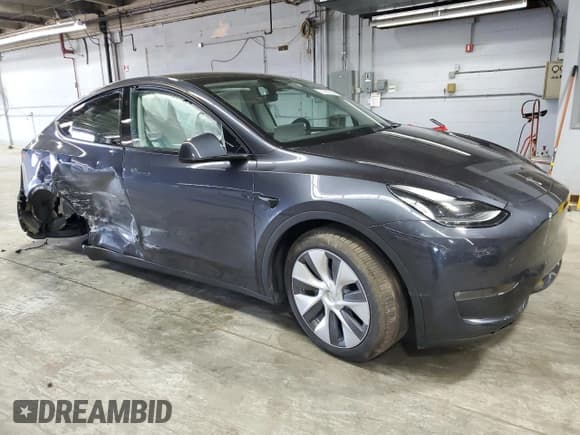 ✅ 2024 Tesla Model Y Long Range • VIN: 7SAYGDEE0RA287929 • Lot: 71931285. Wystawiony na Copart z przebiegiem 10 770 mil. Bezpłatny archiwum sprzedaży aukcyjnych z USA i szczegółowy raport historii pojazdu na DreamBid. Zdjęcie 4.