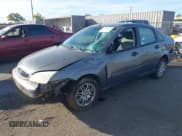 ✅ 2007 Ford Focus S • VIN: 1FAFP34N67W149829 • Lot: 43649356. Wystawiony na IAAI z przebiegiem 114 375 mil. Bezpłatny archiwum sprzedaży aukcyjnych z USA i szczegółowy raport historii pojazdu na DreamBid. Zdjęcie 2.