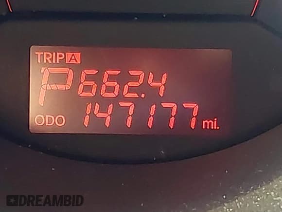 ✅ 2011 Kia Sorento LX • VIN: 5XYKTCA11BG142959 • Lot: 43588760. Listed on IAAI with 147,177 mi. Free auction sales archive from the USA and detailed vehicle history report at DreamBid. Image 15.