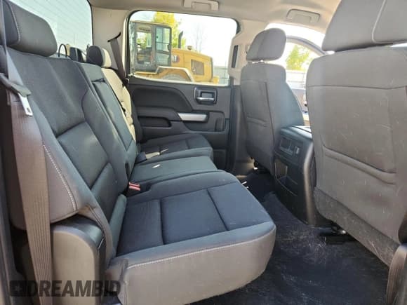 ✅ 2018 Chevrolet Silverado 1500 LT • VIN: 3GCUKRECXJG499003 • Лот: 81006155. Опубликован ранее на Copart с пробегом 108 021 миль. Бесплатный доступ к архиву аукционных продаж из США и подробный отчёт об истории автомобиля на DreamBid. Изображение 10.