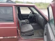 ✅ 2001 Jeep Cherokee Sport • VIN: 1J4FF58S81L514975 • Lot: 42994136. Wystawiony na IAAI z przebiegiem Nie podano. Bezpłatny archiwum sprzedaży aukcyjnych z USA i szczegółowy raport historii pojazdu na DreamBid. Zdjęcie 5.