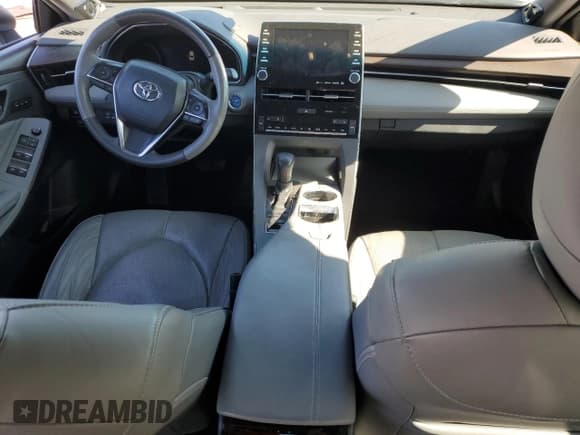 ✅ 2020 Toyota Avalon Limited Hybrid • VIN: 4T1C21FB3LU012643 • Лот: 50376145. Опубликован ранее на Copart с пробегом 86 787 миль. Бесплатный доступ к архиву аукционных продаж из США и подробный отчёт об истории автомобиля на DreamBid. Изображение 8.