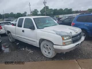 2007 Chevrolet Silverado 1500 LT1 z VIN 1GCEC19V87Z167827, wystawiony jako IAAI lot #42385621 z przebiegiem 183 008 mil mil oraz . Historia ofert i sprzedaży dostępna na DreamBid. Obrazek 1.
