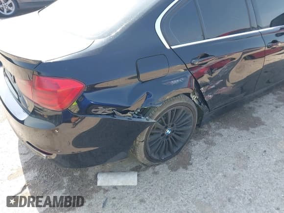 ✅ 2014 BMW 3 Series 328i xDrive • VIN: WBA3B3C51EF544847 • Lot: 42335187. Listed on IAAI with 90,276 mi. Free auction sales archive from the USA and detailed vehicle history report at DreamBid. Image 6.