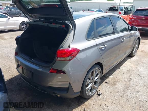 ✅ 2020 Hyundai Elantra N Line • VIN: KMHH55LC3LU133478 • Lot: 42366522. Listed on IAAI with 82,320 mi. Free auction sales archive from the USA and detailed vehicle history report at DreamBid. Image 4.