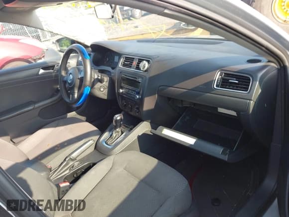 ✅ 2013 Volkswagen Jetta S • VIN: 3VW2K7AJ2DM280913 • Lot: 42569587. Listed on IAAI with Not provided. Free auction sales archive from the USA and detailed vehicle history report at DreamBid. Image 5.