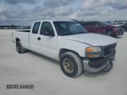 ✅ 2002 GMC Sierra 1500 SLE • VIN: 1GTEC19V22E206525 • Lot: 45878485. Listed on Copart with 198,532 mi. Free auction sales archive from the USA and detailed vehicle history report at DreamBid. Image 4.