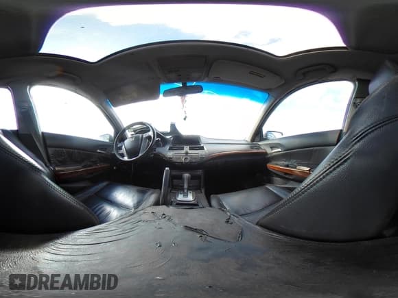 ✅ 2011 Honda Accord EX-L • VIN: 1HGCP3F84BA013341 • Lot: 43626394. Wystawiony na IAAI z przebiegiem 160 367 mil. Bezpłatny archiwum sprzedaży aukcyjnych z USA i szczegółowy raport historii pojazdu na DreamBid. Zdjęcie 18.