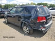 ✅ 2013 Kia Sorento LX • VIN: 5XYKT3A64DG345455 • Лот: 67950615. Опубликован ранее на Copart с пробегом 96 730 миль. Бесплатный доступ к архиву аукционных продаж из США и подробный отчёт об истории автомобиля на DreamBid. Изображение 2.