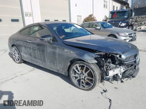 ✅ 2023 Mercedes-Benz C 300 • VIN: W1KWJ8EB8PG128462 • Lot: 41463281. Wystawiony na IAAI z przebiegiem 18 590 mil. Bezpłatny archiwum sprzedaży aukcyjnych z USA i szczegółowy raport historii pojazdu na DreamBid. Zdjęcie 1.