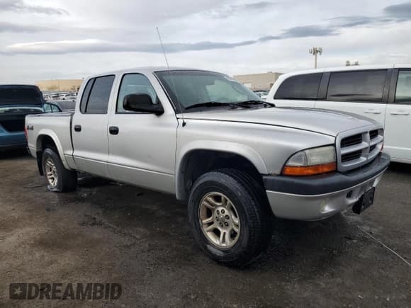 ✅ 2003 Dodge Dakota Sport • VIN: 1D7HG38N23S205026 • Lot: 50970345. Wystawiony na Copart z przebiegiem 194 724 mil. Bezpłatny archiwum sprzedaży aukcyjnych z USA i szczegółowy raport historii pojazdu na DreamBid. Zdjęcie 4.