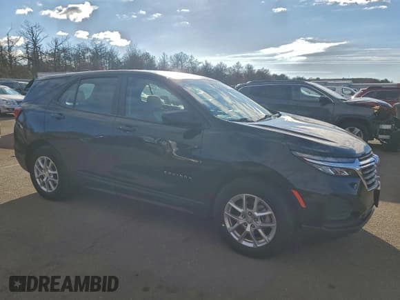 ✅ 2022 Chevrolet Equinox LS • VIN: 2GNAXHEV3N6130685 • Lot: 93412775. Wystawiony na Copart z przebiegiem 42 370 mil. Bezpłatny archiwum sprzedaży aukcyjnych z USA i szczegółowy raport historii pojazdu na DreamBid. Zdjęcie 4.