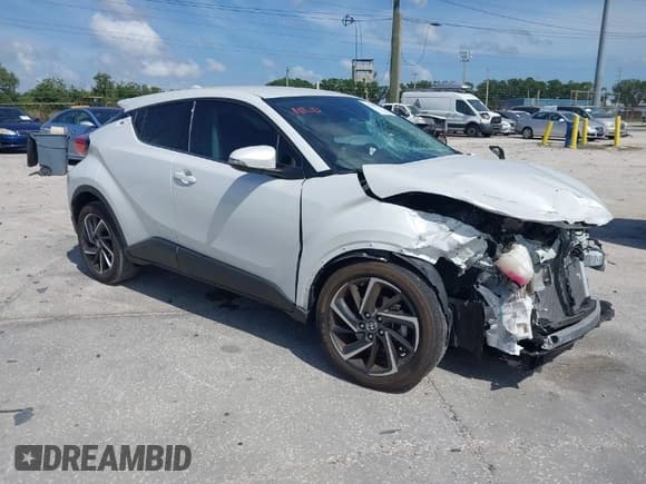 ✅ 2022 Toyota C-HR XLE • VIN: NMTKHMBX8NR147317 • Lot: 41969293. Listed on IAAI with 11,621 mi. Free auction sales archive from the USA and detailed vehicle history report at DreamBid. Image 1.