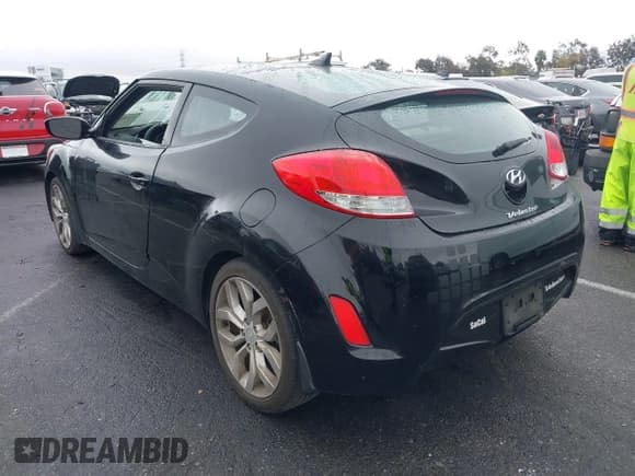 ✅ 2013 Hyundai Veloster w/Gray Int • VIN: KMHTC6AD6DU172892 • Lot: 41518462. Wystawiony na IAAI z przebiegiem 167 251 mil. Bezpłatny archiwum sprzedaży aukcyjnych z USA i szczegółowy raport historii pojazdu na DreamBid. Zdjęcie 3.