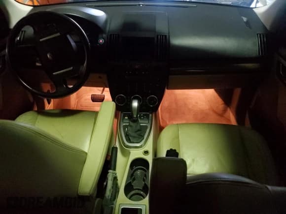 ✅ 2010 Land Rover LR2 HSE • VIN: SALFR2BNXAH182886 • Lot: 86631545. Wystawiony na Copart z przebiegiem 171 607 mil. Bezpłatny archiwum sprzedaży aukcyjnych z USA i szczegółowy raport historii pojazdu na DreamBid. Zdjęcie 8.