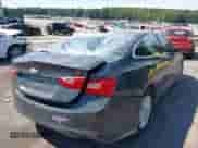 2018 Chevrolet Malibu LT z VIN 1G1ZD5ST2JF160114, wystawiony jako IAAI lot #43063782 z przebiegiem 117 178 mil mil oraz . Historia ofert i sprzedaży dostępna na DreamBid. Obrazek 4.