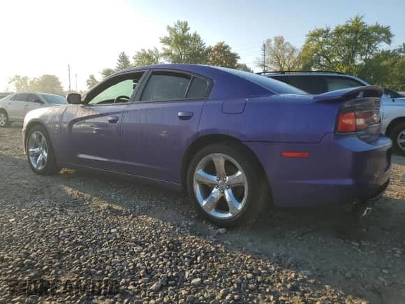 ✅ 2014 Dodge Charger RT • VIN: 2C3CDXCT3EH159439 • Lot: 81860245. Wystawiony na Copart z przebiegiem 140 297 mil. Bezpłatny archiwum sprzedaży aukcyjnych z USA i szczegółowy raport historii pojazdu na DreamBid. Zdjęcie 2.