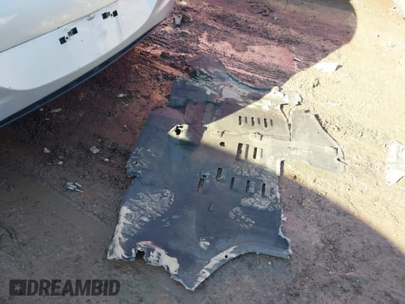 ✅ 2014 Hyundai Elantra • VIN: KMHD35LH2EU195599 • Lot: 43692765. Listed on IAAI with 131,856 mi. Free auction sales archive from the USA and detailed vehicle history report at DreamBid. Image 12.