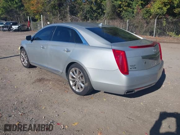 ✅ 2013 Cadillac XTS Luxury • VIN: 2G61P5S3XD9220569 • Lot: 43407862. Listed on IAAI with 121,728 mi. Free auction sales archive from the USA and detailed vehicle history report at DreamBid. Image 3.