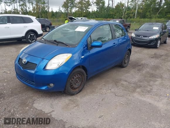 ✅ 2007 Toyota Yaris • VIN: JTDJT923X75111899 • Lot: 43557152. Wystawiony na IAAI z przebiegiem 132 901 mil. Bezpłatny archiwum sprzedaży aukcyjnych z USA i szczegółowy raport historii pojazdu na DreamBid. Zdjęcie 2.