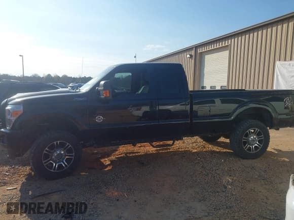 ✅ 2016 Ford F-250 XLT • VIN: 1FT7X2BT0GEA93564 • Lot: 43728958. Listed on IAAI with 153,047 mi. Free auction sales archive from the USA and detailed vehicle history report at DreamBid. Image 14.