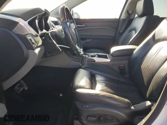 ✅ 2011 Cadillac SRX Turbo Premium Collection • VIN: 3GYFNFE60BS541843 • Lot: 82125425. Wystawiony na Copart z przebiegiem 181 268 mil. Bezpłatny archiwum sprzedaży aukcyjnych z USA i szczegółowy raport historii pojazdu na DreamBid. Zdjęcie 7.