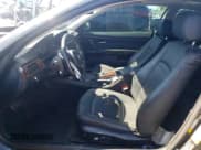 ✅ 2010 BMW 3 Series 335i xDrive • VIN: WBAWC7C51AE271278 • Лот: 56079594. Опубликован ранее на Copart с пробегом 148 582 миль. Бесплатный доступ к архиву аукционных продаж из США и подробный отчёт об истории автомобиля на DreamBid. Изображение 7.