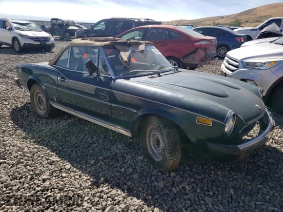 ✅ 1972 FIAT 124 Spider • VIN: 124CS10127996 • Lot: 69366834. Listed on Copart with 7,880 mi. Free auction sales archive from the USA and detailed vehicle history report at DreamBid. Image 4.