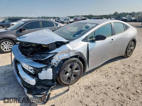 2024 Toyota Prius LE with VIN JTDACAAU6R3026505, listed as a Copart auction lot 81118085 with 40,588 mi miles and Salvage title. Bid and sale history available at DreamBid. Image 1.