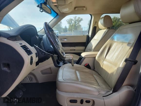 ✅ 2013 Ford Flex Limited • VIN: 2FMHK6DT0DBD13764 • Lot: 89482525. Wystawiony na Copart z przebiegiem 200 245 mil. Bezpłatny archiwum sprzedaży aukcyjnych z USA i szczegółowy raport historii pojazdu na DreamBid. Zdjęcie 7.