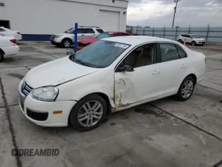 ✅ 2006 Volkswagen Jetta Edition • VIN: 3VWFT71K46M848900 • Lot: 50991185. Wystawiony na Copart z przebiegiem 240 502 mil. Bezpłatny archiwum sprzedaży aukcyjnych z USA i szczegółowy raport historii pojazdu na DreamBid. Zdjęcie 1.