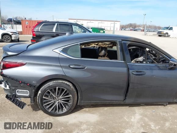 ✅ 2024 Lexus ES 350 • VIN: 58ADZ1B14RU182685 • Lot: 41758714. Wystawiony na IAAI z przebiegiem Nie podano. Bezpłatny archiwum sprzedaży aukcyjnych z USA i szczegółowy raport historii pojazdu na DreamBid. Zdjęcie 15.