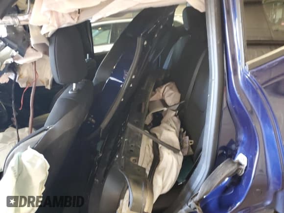 ✅ 2018 Jeep Renegade Latitude • VIN: ZACCJBBB2JPH47261 • Lot: 92503715. Wystawiony na Copart z przebiegiem Nie podano. Bezpłatny archiwum sprzedaży aukcyjnych z USA i szczegółowy raport historii pojazdu na DreamBid. Zdjęcie 11.