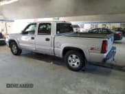 ✅ 2004 Chevrolet Silverado 1500 LS • VIN: 2GCEK13T941302313 • Lot: 43165525. Wystawiony na Copart z przebiegiem 185 885 mil. Bezpłatny archiwum sprzedaży aukcyjnych z USA i szczegółowy raport historii pojazdu na DreamBid. Zdjęcie 2.