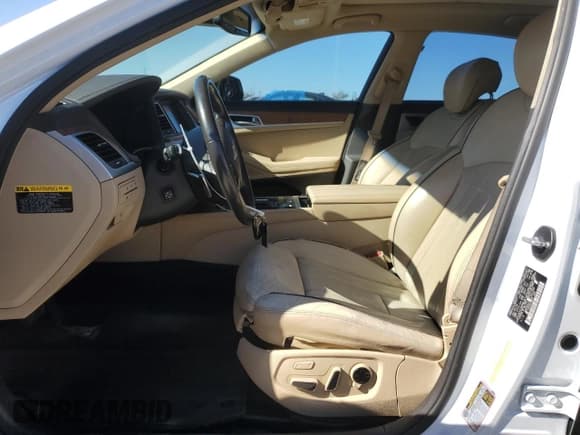 ✅ 2015 Hyundai Genesis 5.0L • VIN: KMHGN4JF1FU041356 • Lot: 75107034. Wystawiony na Copart z przebiegiem 96 820 mil. Bezpłatny archiwum sprzedaży aukcyjnych z USA i szczegółowy raport historii pojazdu na DreamBid. Zdjęcie 7.