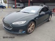 ✅ 2013 Tesla Model S • VIN: 5YJSA1CN0DFP12602 • Lot: 43885863. Wystawiony na IAAI z przebiegiem 320 840 mil. Bezpłatny archiwum sprzedaży aukcyjnych z USA i szczegółowy raport historii pojazdu na DreamBid. Zdjęcie 20.